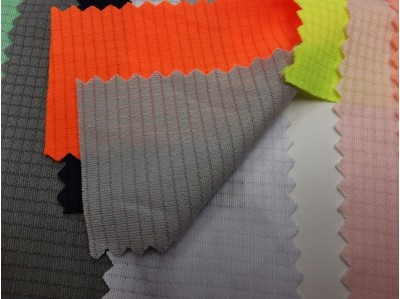 HK-KS 超薄運動布 抗熱 吸濕排汗 超輕 速乾     1-235  100%Polyester  滌綸小方格特薄快乾布  100gsn 正面照